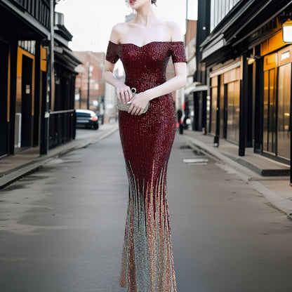 Zephyr - Elegantes Abendkleid mit schulterfreien Trägern