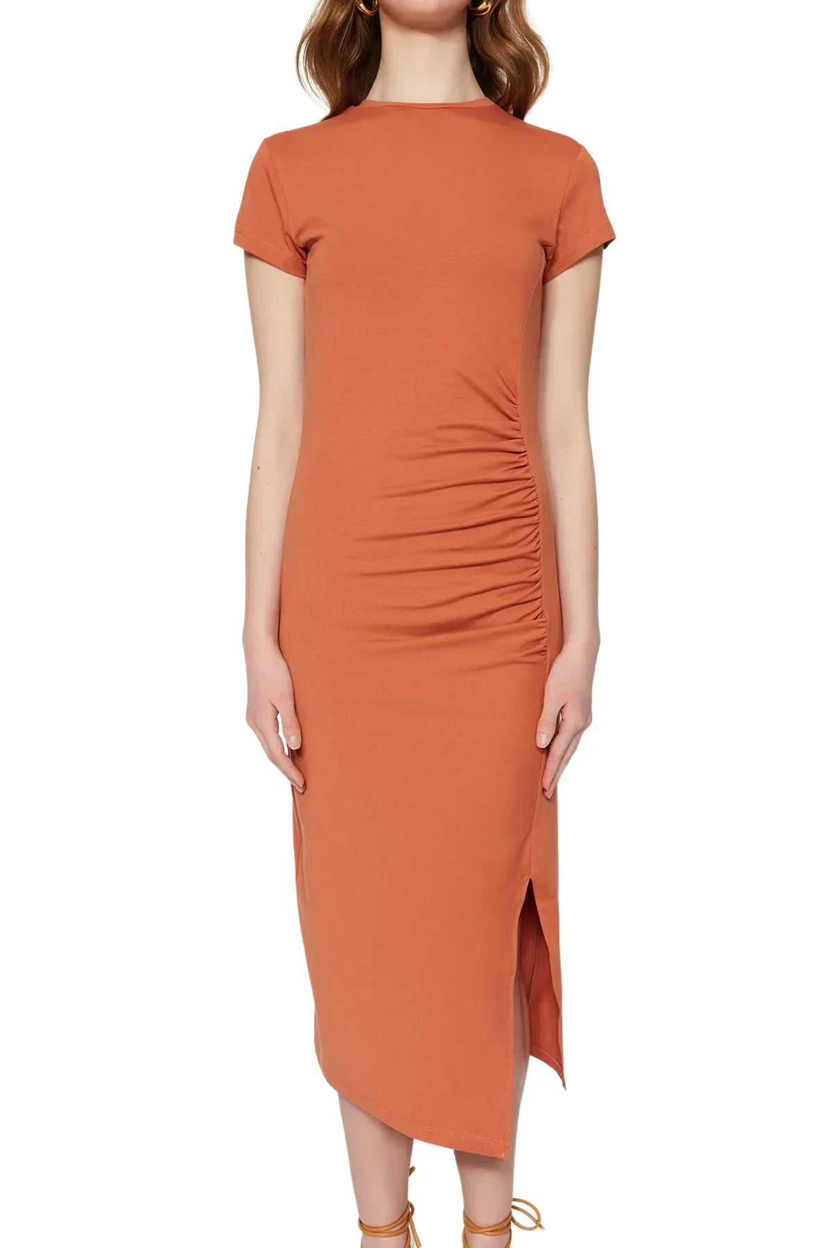 Zephyr | Midi-Kleid mit kurzen Ärmeln und Seitenschlitz